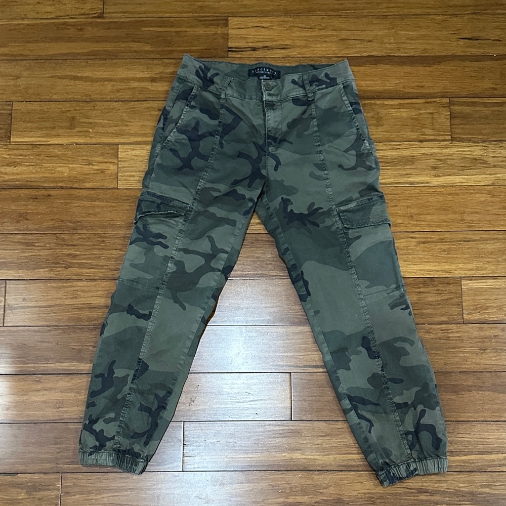 Sanctuary Camouflage Cargo Capris